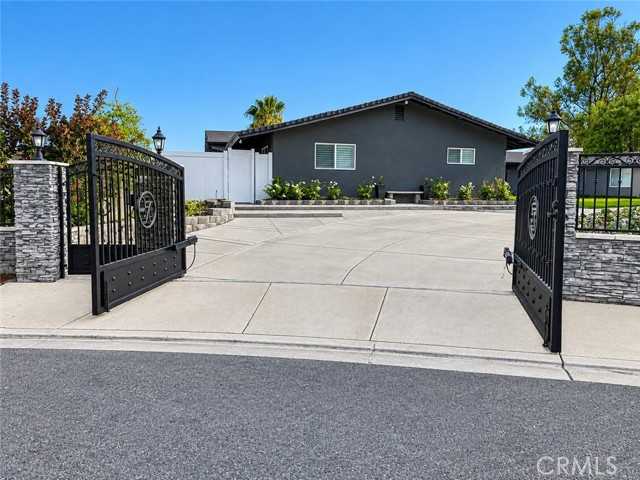 6031 Vista Del Aguila Riverside California United States, for Sale, residential, Jennifer Singh, InCom Brokerage Example