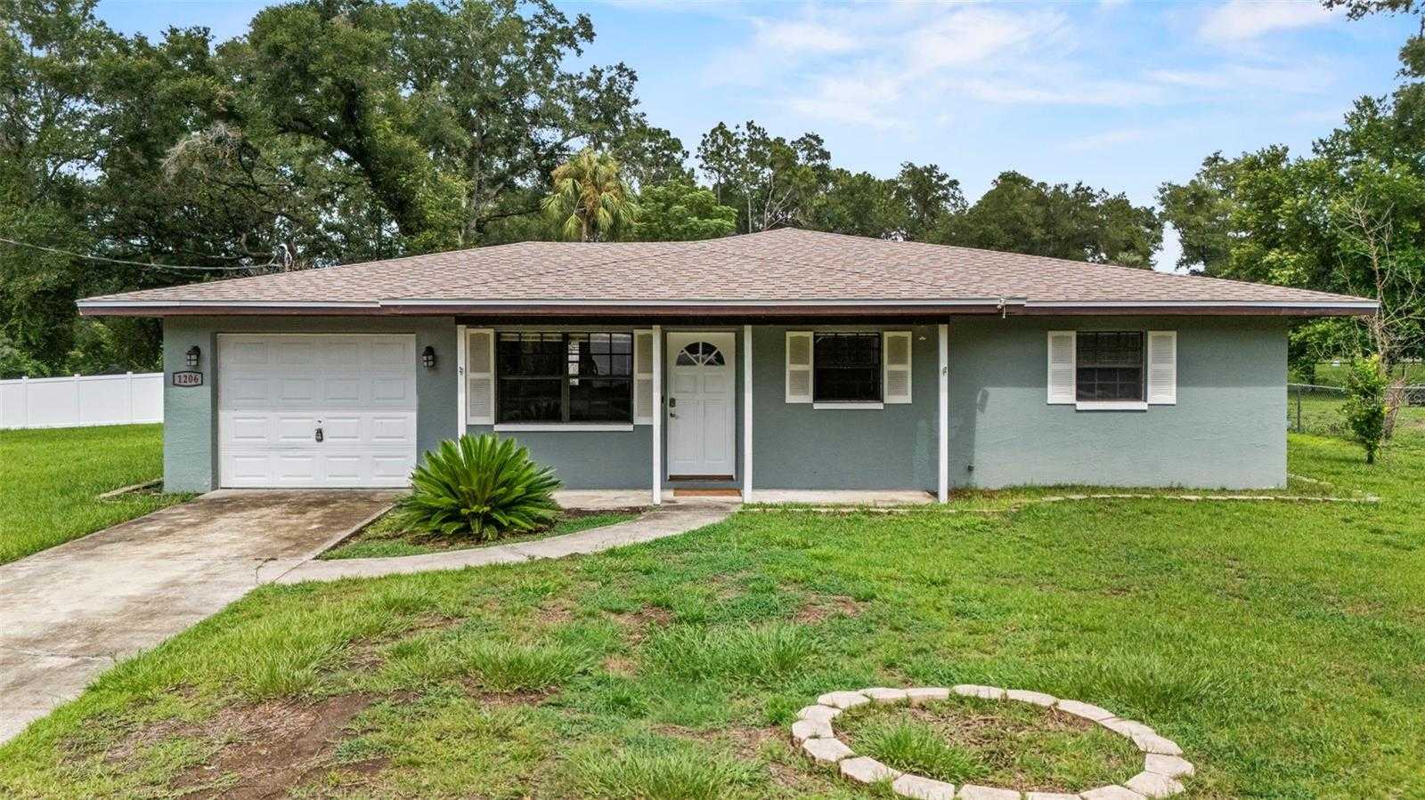 1206 W BUCKNELL AVENUE Inverness Florida United States, for Sale, residential,  , The Mount Dora Group 