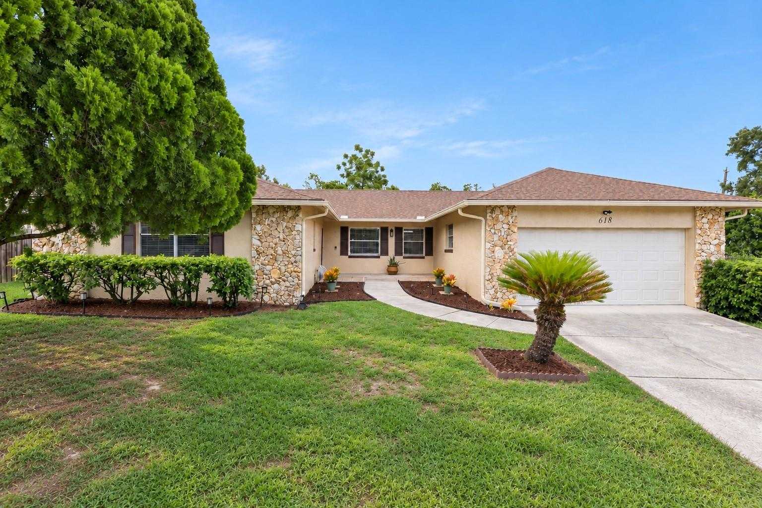 618 HATTAWAY DRIVE Altamonte Springs Florida United States, for Sale, residential, Zaira Mejia, Spaces & Styles Group