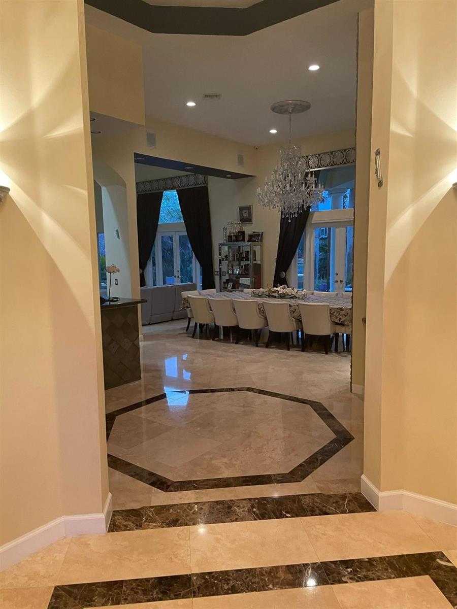 5532 ESTATE OAK Circle Hollywood Florida United States, for Sale, residential, , InCom Real Estate - Example Office