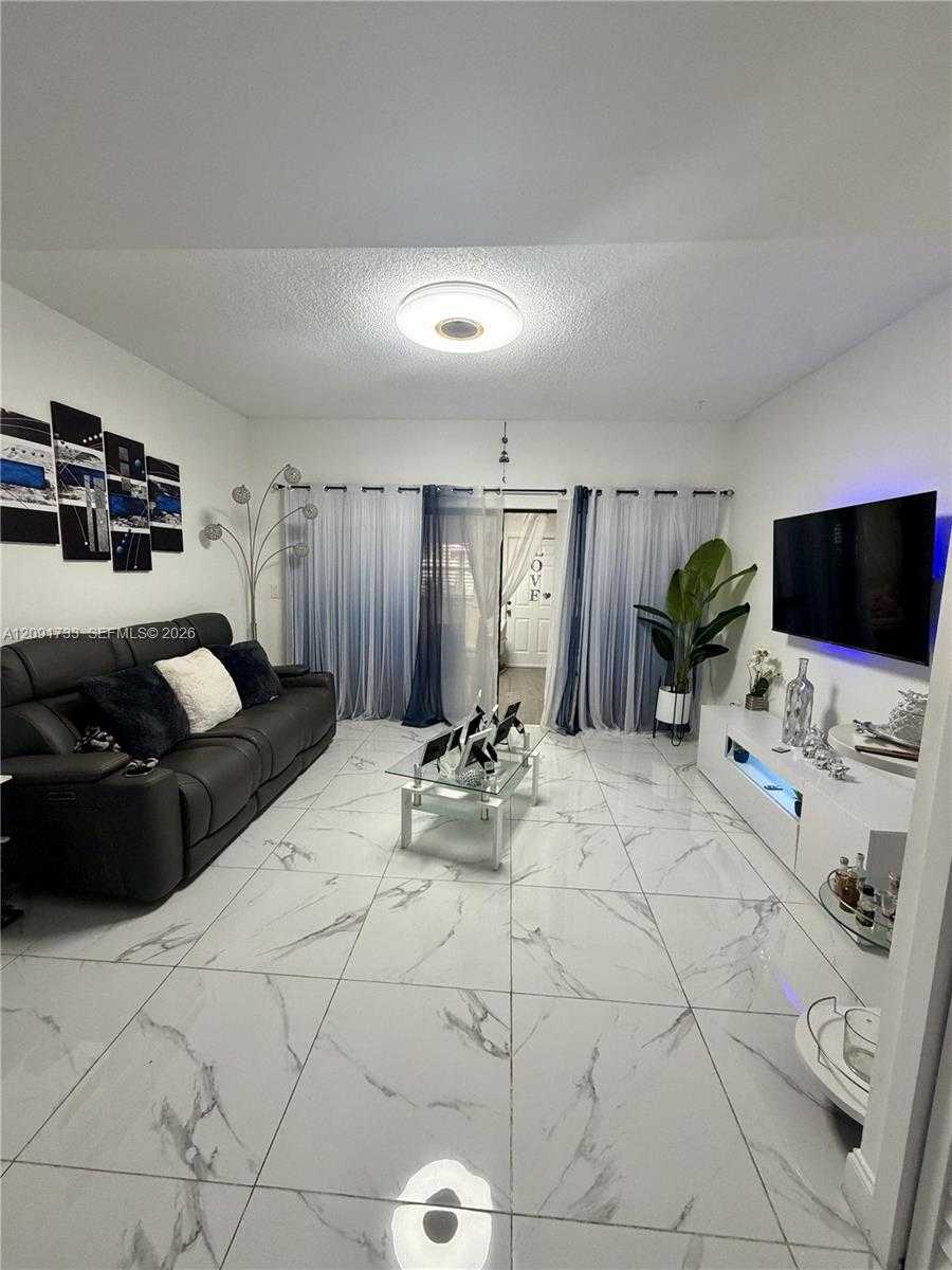 270 NW 71st Ave  APT 4 Miami Florida United States, for Sale, residential, Sandra Benkahla, The 305 Agency