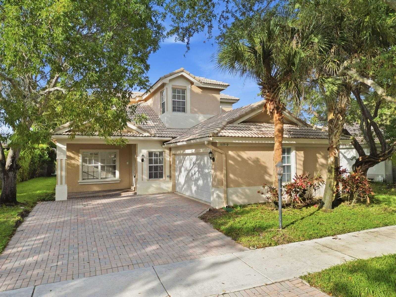 10919 NW 62ND Court Parkland Florida United States, for Sale, residential, Pierre J Denis, Realty 100