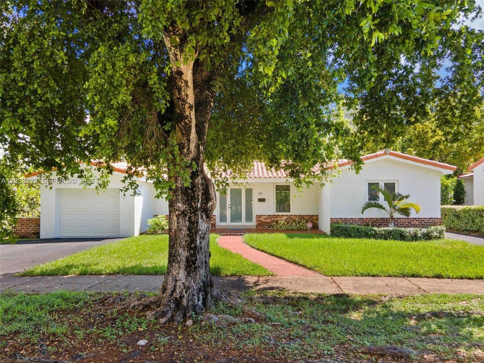 811 Capri St Coral Gables Florida United States, for Sale, residential,  , Tejeda Real Estate Inc. 