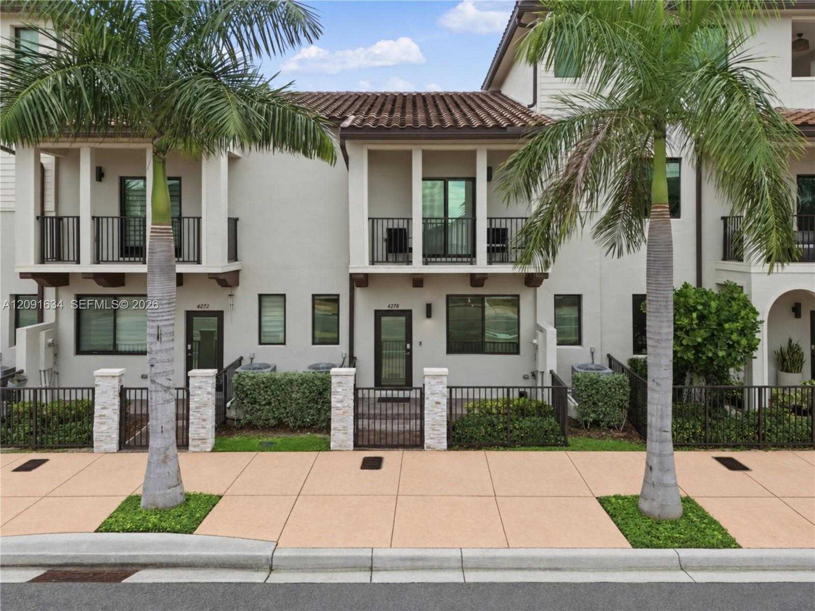 4278 NW 82nd Ave Doral Florida United States, for Sale, residential, Roberto Villasmil, Interinvestments Realty, Inc.