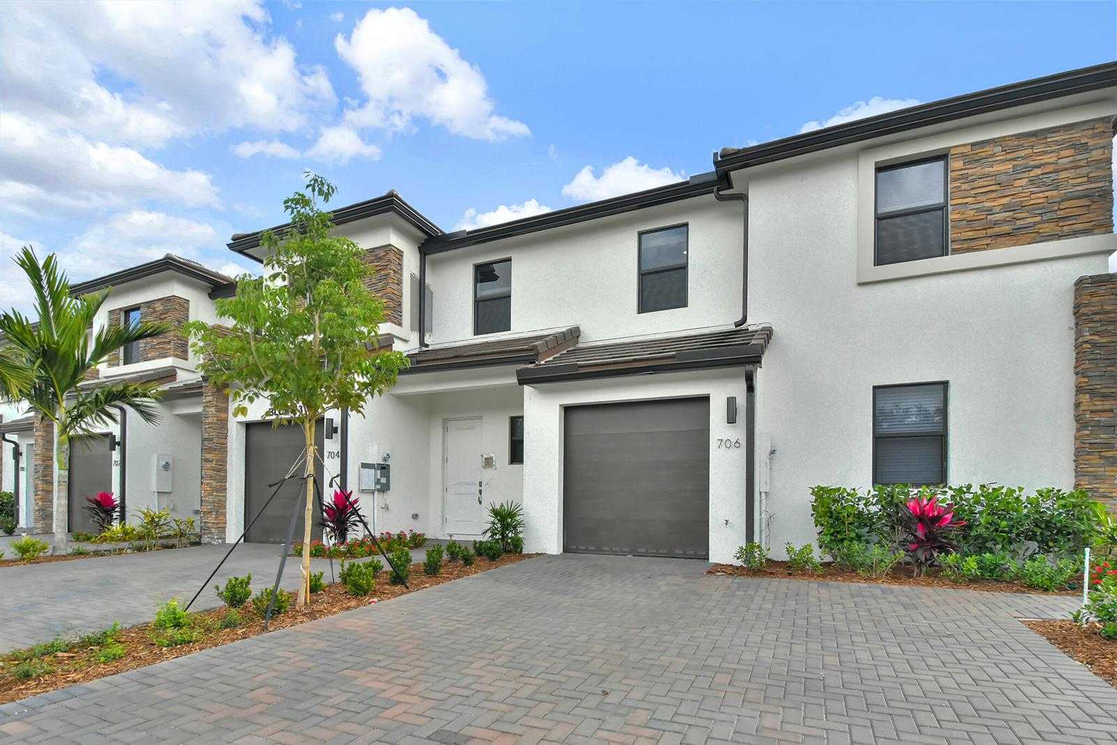 708 Del Vista Road Pompano Beach Florida United States, for Rent, residential,  , D'Lux Real Estate Services, LLC