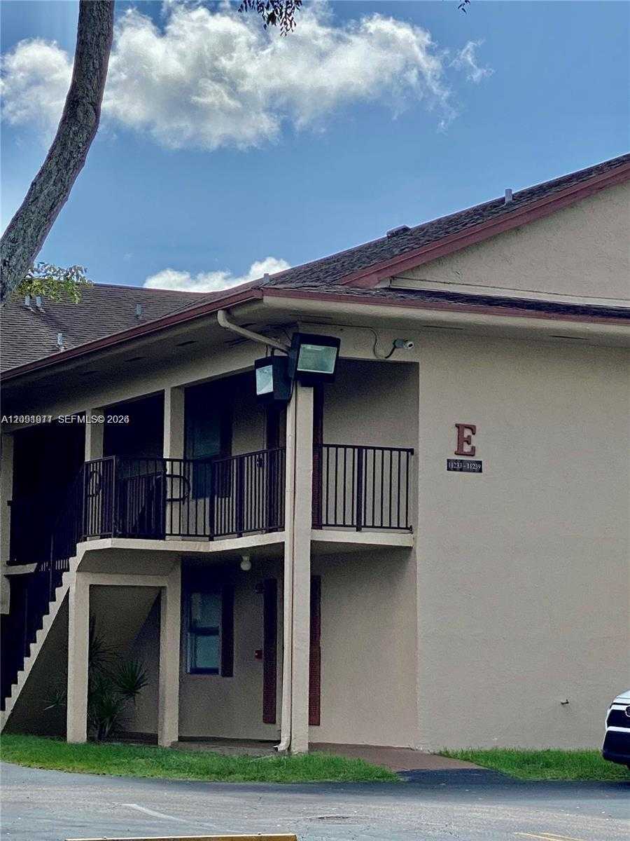 11233 SW 88th St  APT 202-E Miami Florida United States, for Rent, residential,  , RCA Realty Group
