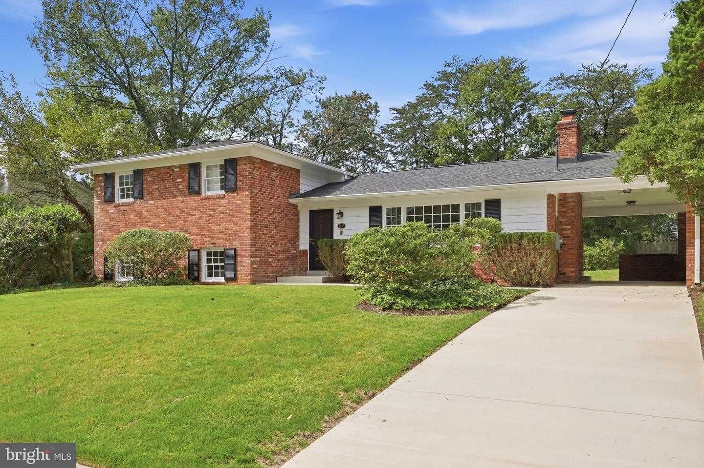 1340 N IVANHOE STREET Alexandria Virginia United States, for Sale, residential,  , The Holly Group