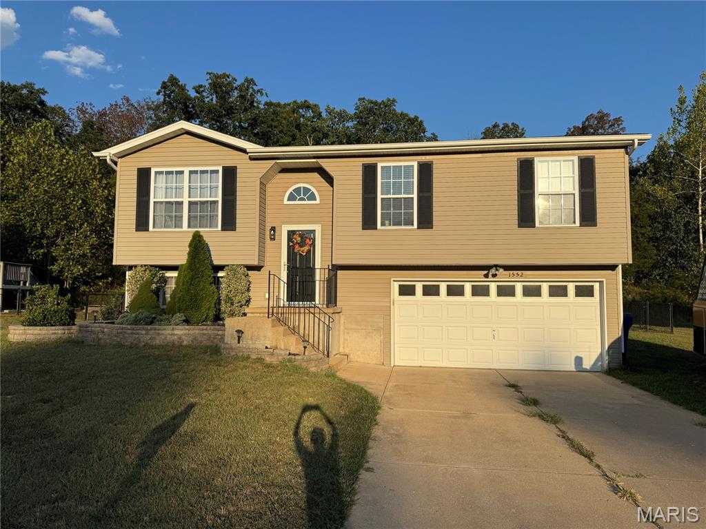 1552 St. Charles Dr Hillsboro Missouri United States, for Sale, residential, Robyn Johnson, Premier Real Estate Pros