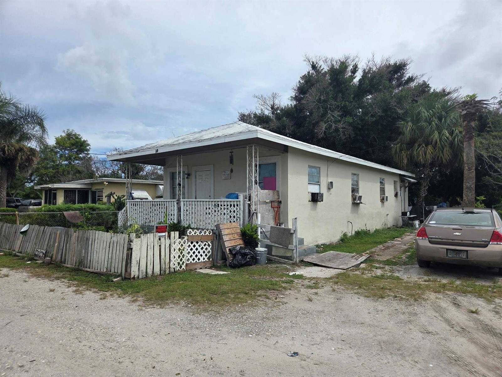 918 N 10TH Street Fort Pierce Florida United States, for Sale, residential,  , Phoenix Realtors LLC