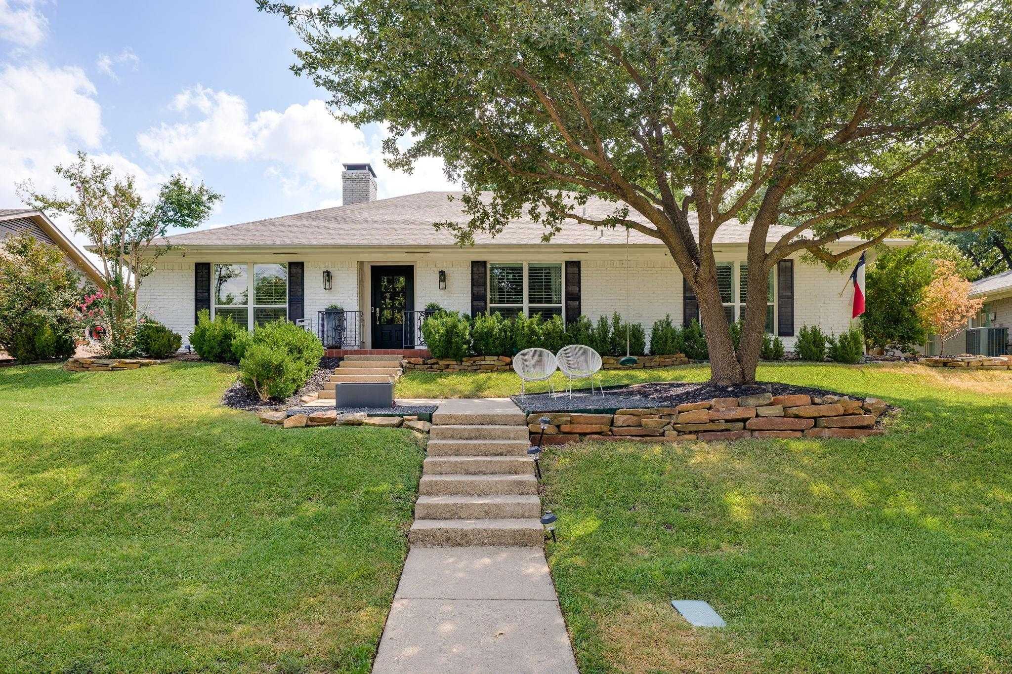 2214 Eastwood Drive Richardson Texas United States, for Sale, residential, Joyce Kelly, Hummingbird Realty