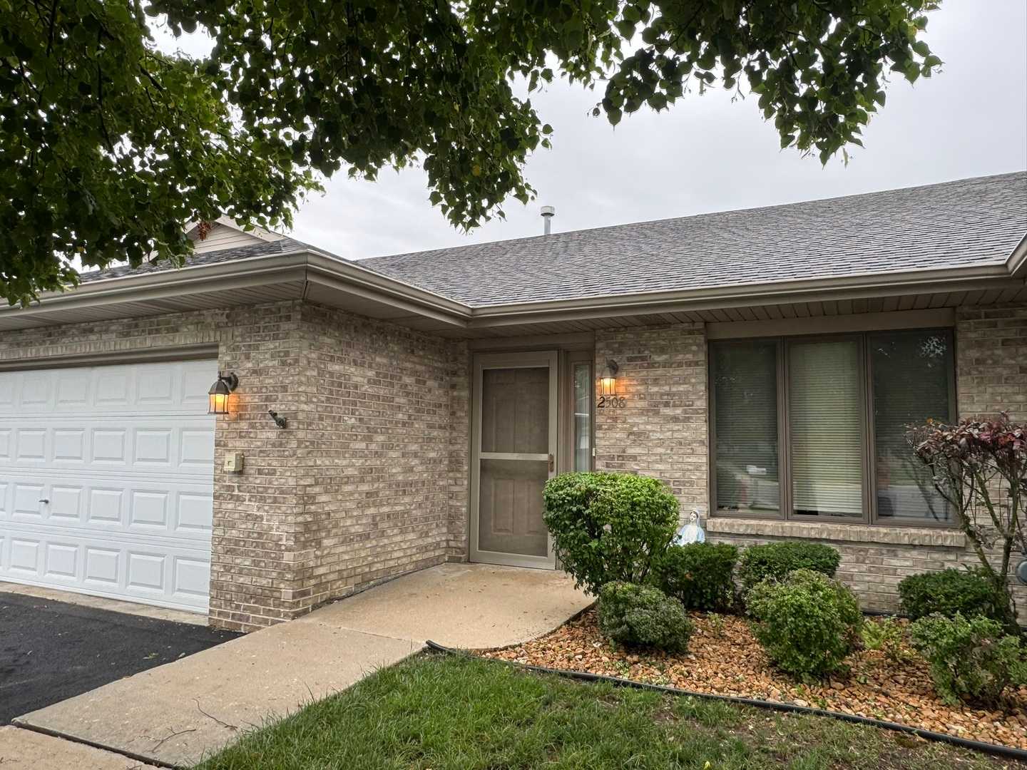 2508 Par Four Court Joliet Illinois United States, for Sale, residential,  , Alpha 7 Realty