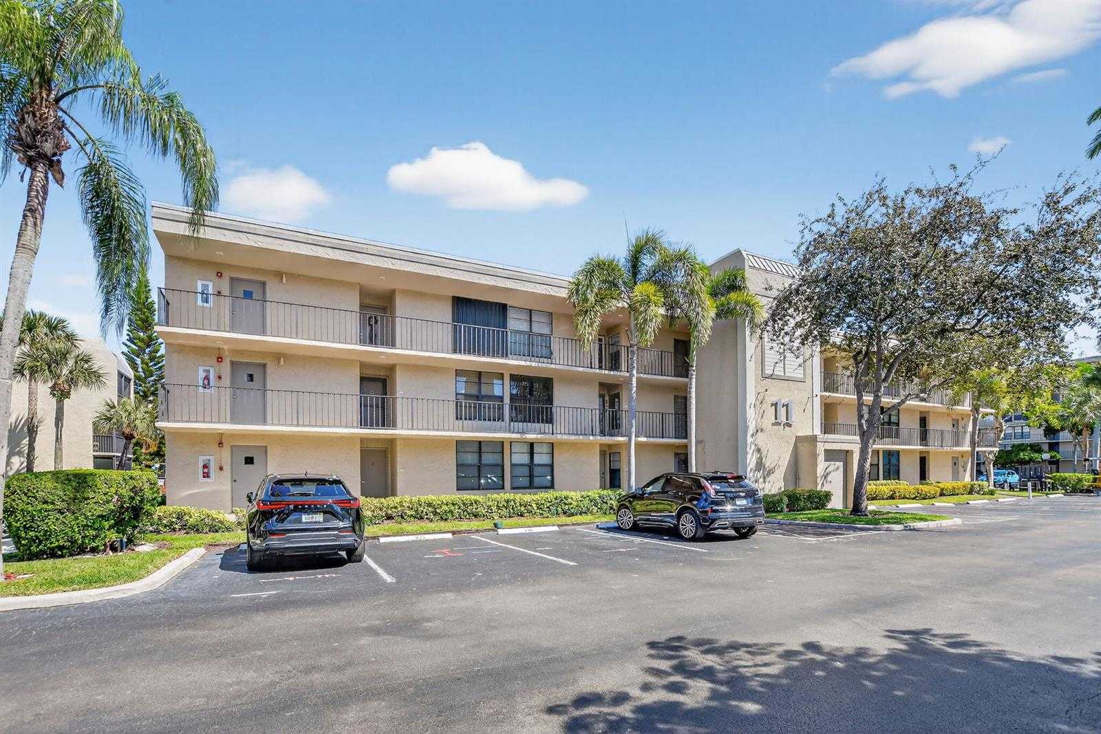 11 ROYAL PALM Way APT 3040 Boca Raton Florida United States, for Sale, residential, Pierre J Denis, Realty 100