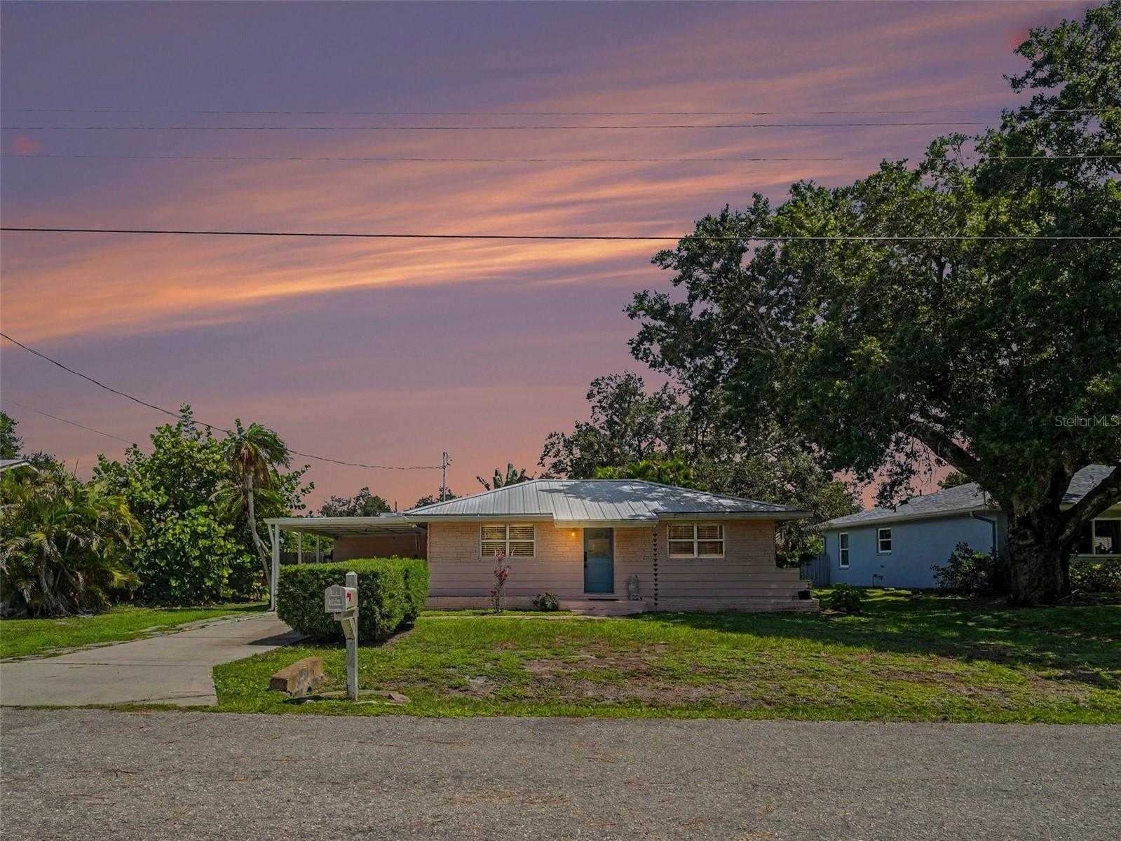 3035 HILLVIEW STREET Sarasota Florida United States, for Sale, residential,  , The Mount Dora Group 