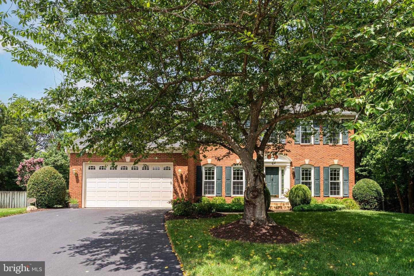 6854 CORDER LANE Lorton Virginia United States, for Sale, residential,  , The Holly Group