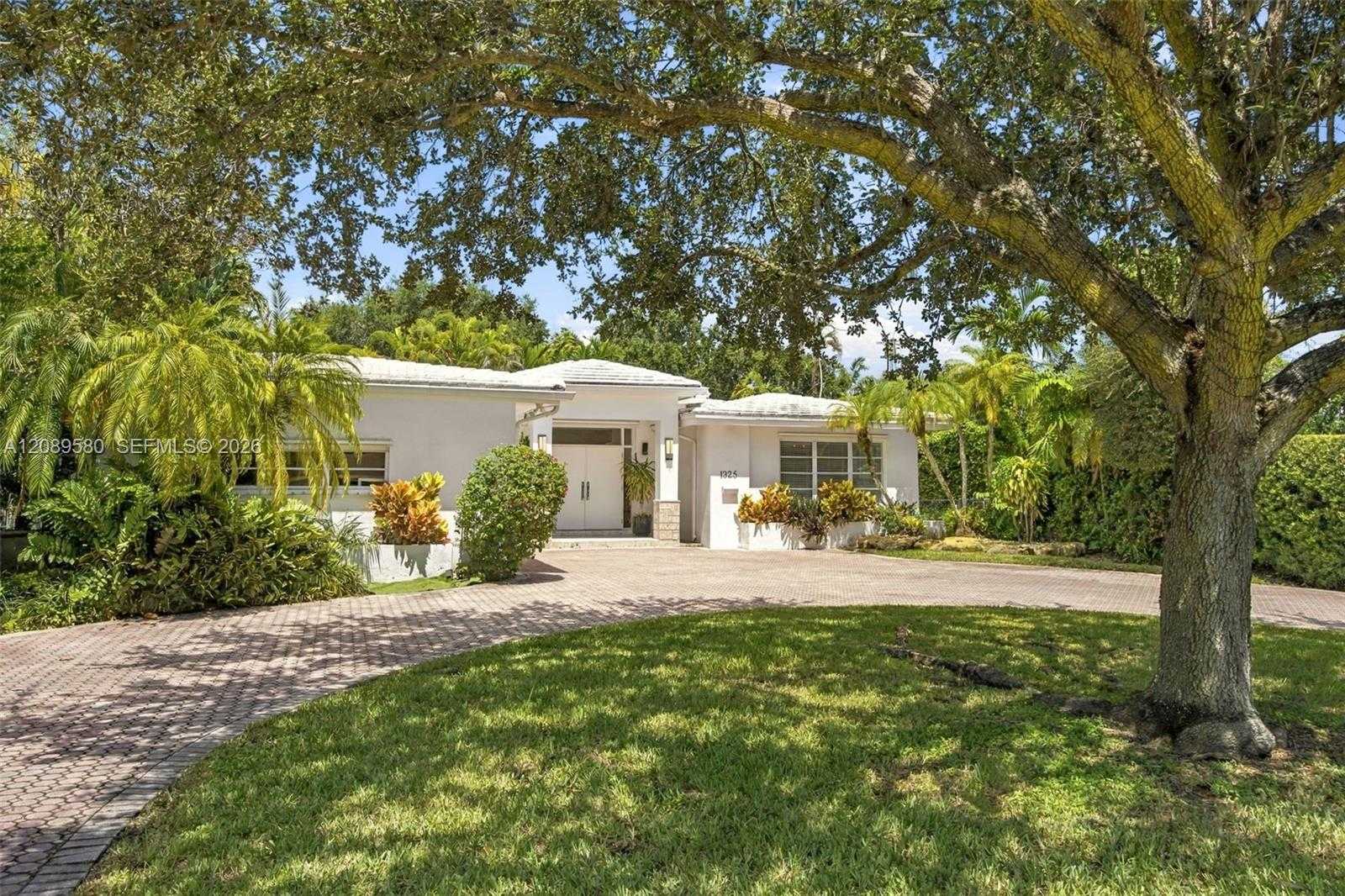 1325 Blue Rd Coral Gables Florida United States, for Sale, residential,  , Tejeda Real Estate Inc. 