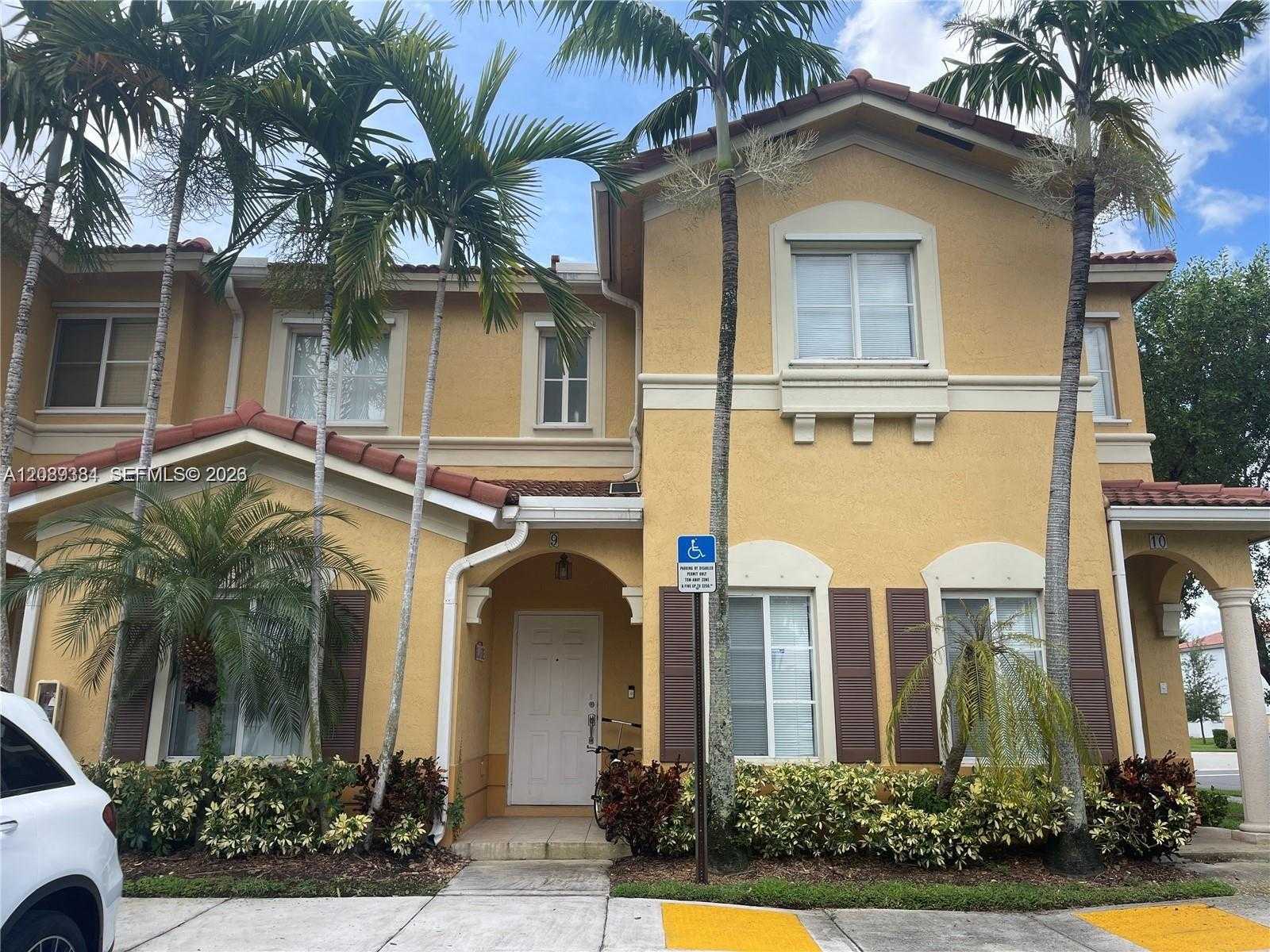 10760 NW 82nd Ter  APT 9-7 Doral Florida United States, for Rent, residential, Roberto Villasmil, Interinvestments Realty, Inc.