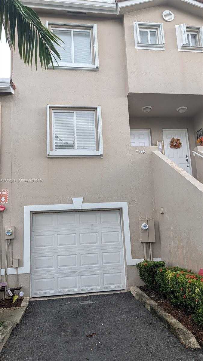 208 Riviera Cir  APT 67-10 Weston Florida United States, for Rent, residential, Radmila Mandel, Florida Sky Realty Group