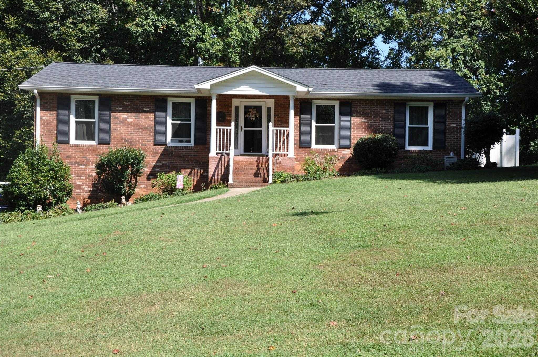 6045 Woodcove Drive Winston Salem North Carolina United States, for Sale, residential,  , The Headley Group Realty