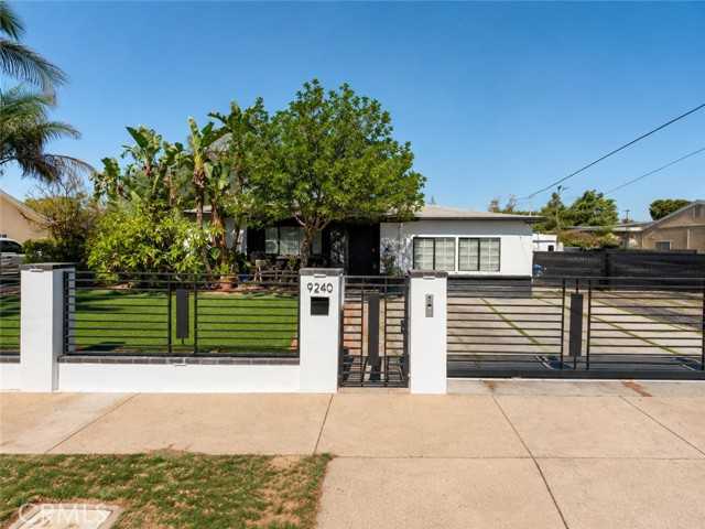 9240 Kewen Los Angeles California United States, for Sale, residential,  , InCom Real Estate - New Office