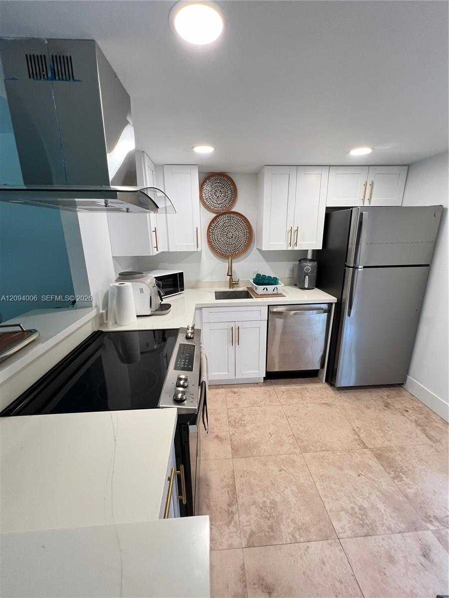 20500 W Country Club Dr  APT 117 Aventura Florida United States, for Rent, residential,  , Phoenix Realtors LLC