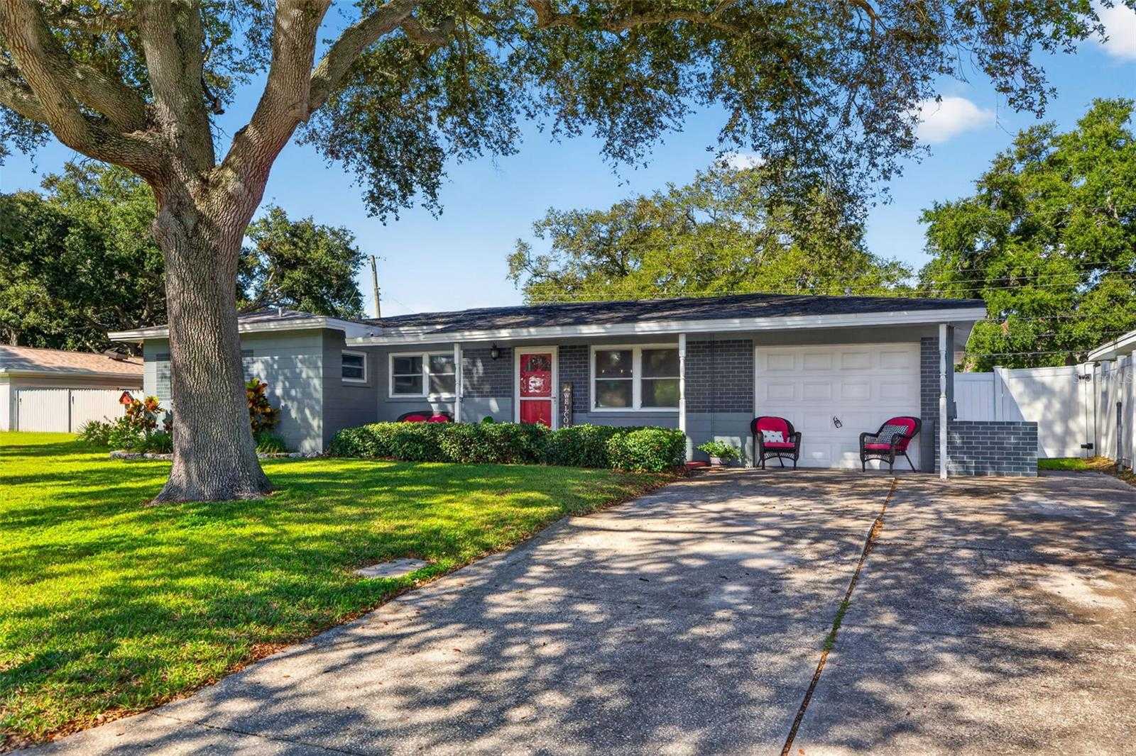 11048 116TH STREET Seminole Florida United States, for Sale, residential,  , The Mount Dora Group 
