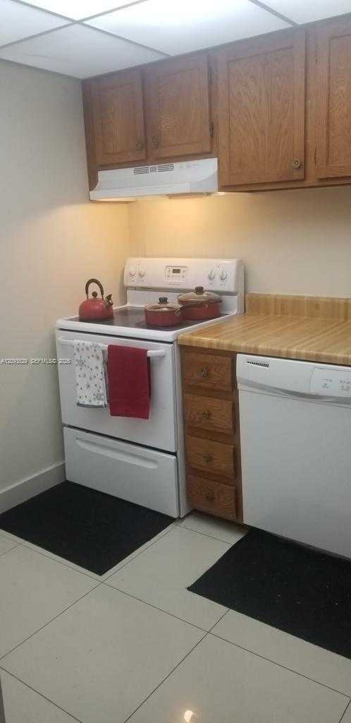 3650 Inverrary Dr  APT 2Y Lauderhill Florida United States, for Rent, residential,  , Phoenix Realtors LLC