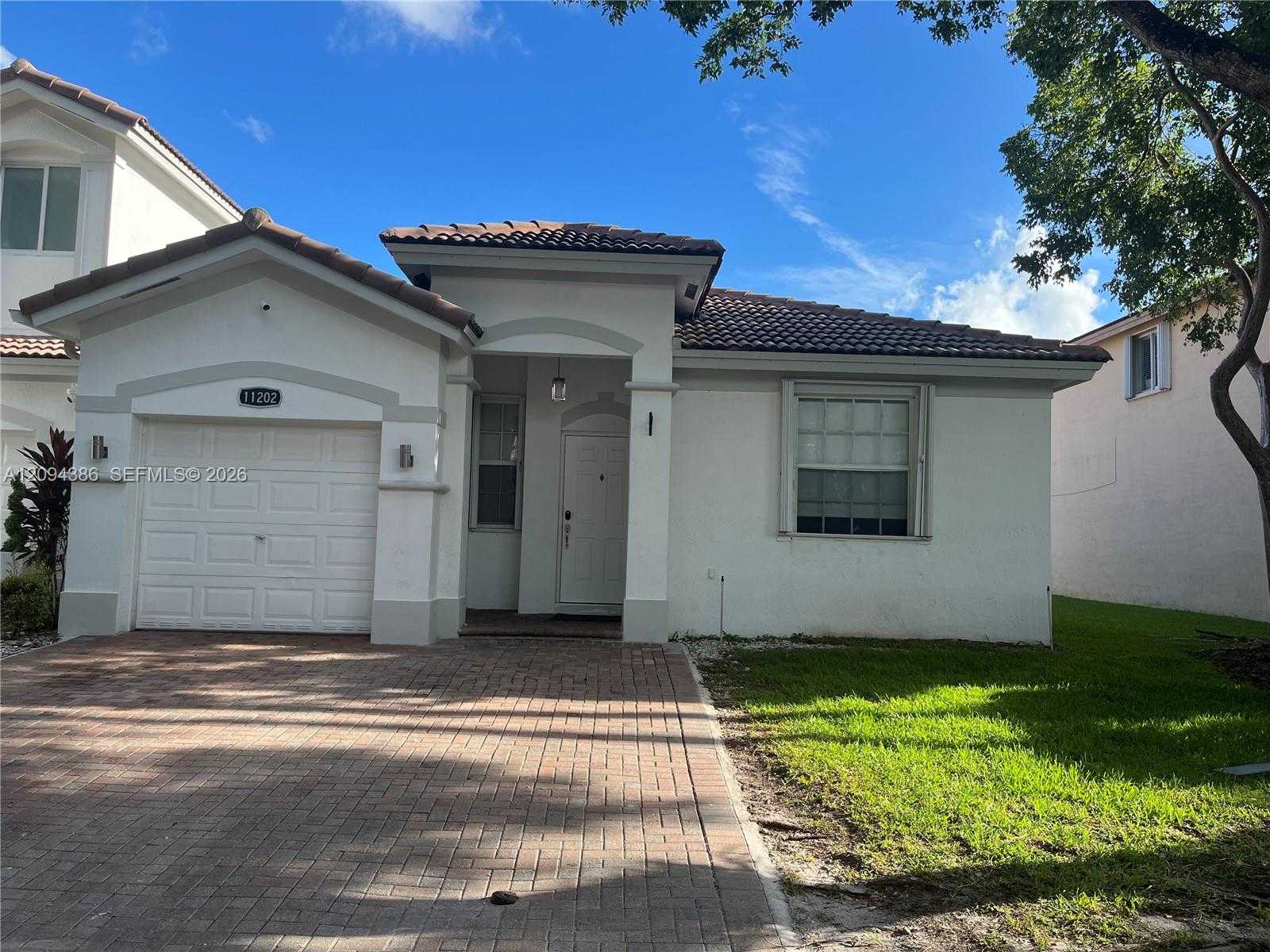 11202 NW 73rd Ter  APT . Doral Florida United States, for Rent, residential, Roberto Villasmil, Interinvestments Realty, Inc.