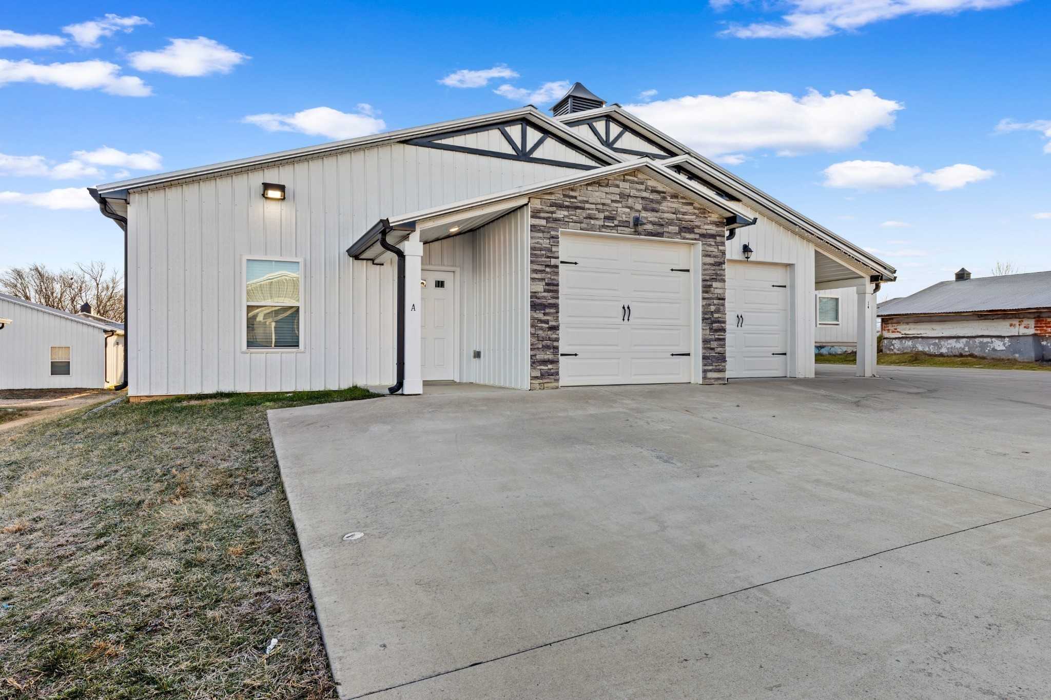 199 Bainbridge Dr  APT B Clarksville Tennessee United States, for Rent, residential, Rebekah  Sprabary, Sweet Home Realty & Property Management
