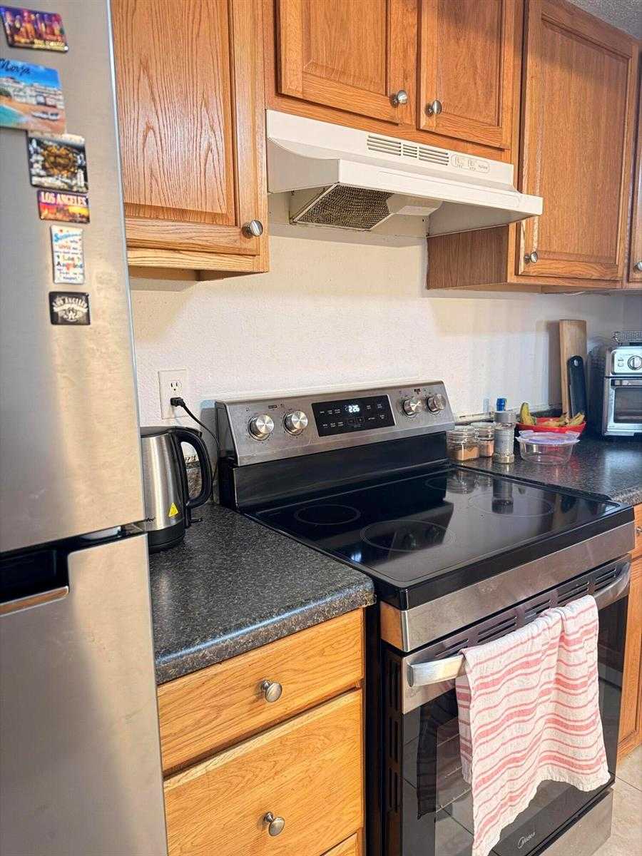 2800 Somerset Drive APT 201j Lauderdale Lakes Florida United States, for Rent, residential,  , Phoenix Realtors LLC