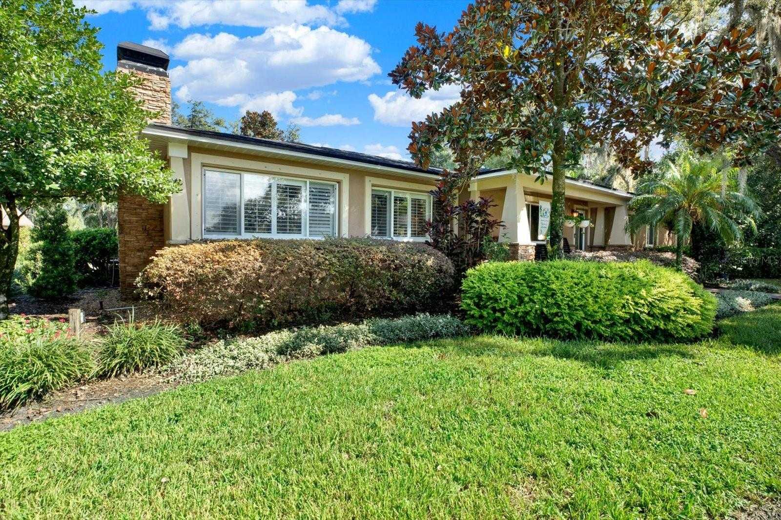 302 BELLE TERRE AVENUE Temple Terrace Florida United States, for Sale, residential,  , The Mount Dora Group 