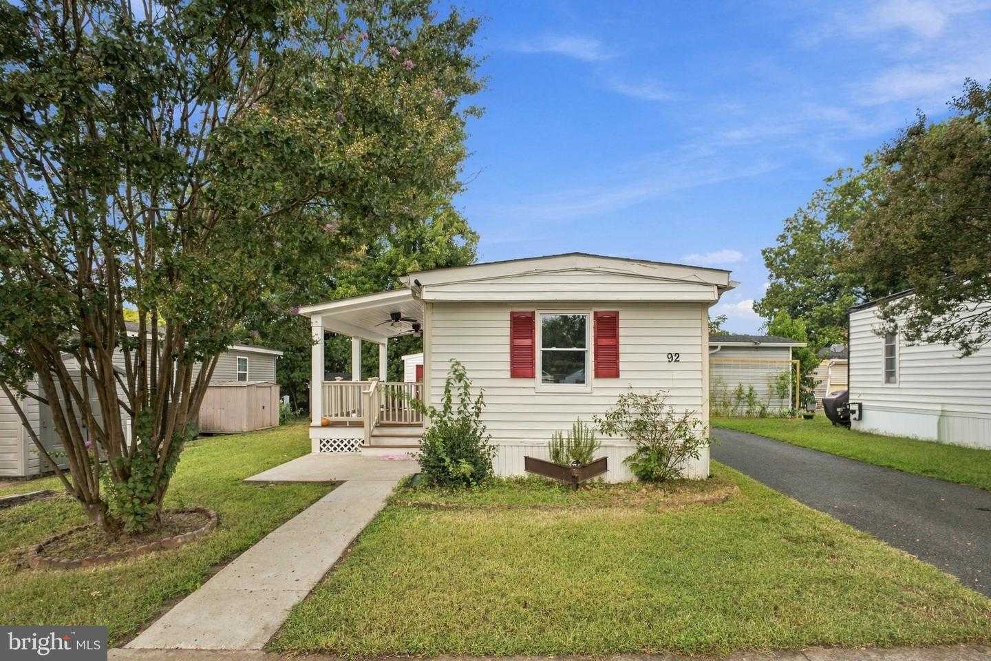 92 VILLAGE PARKWAY Dumfries Virginia United States, for Sale, residential,  , The Holly Group