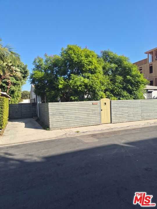2230 S Ridgeley Drive Los Angeles California United States, for Sale, residential,  , InCom Real Estate - New Office