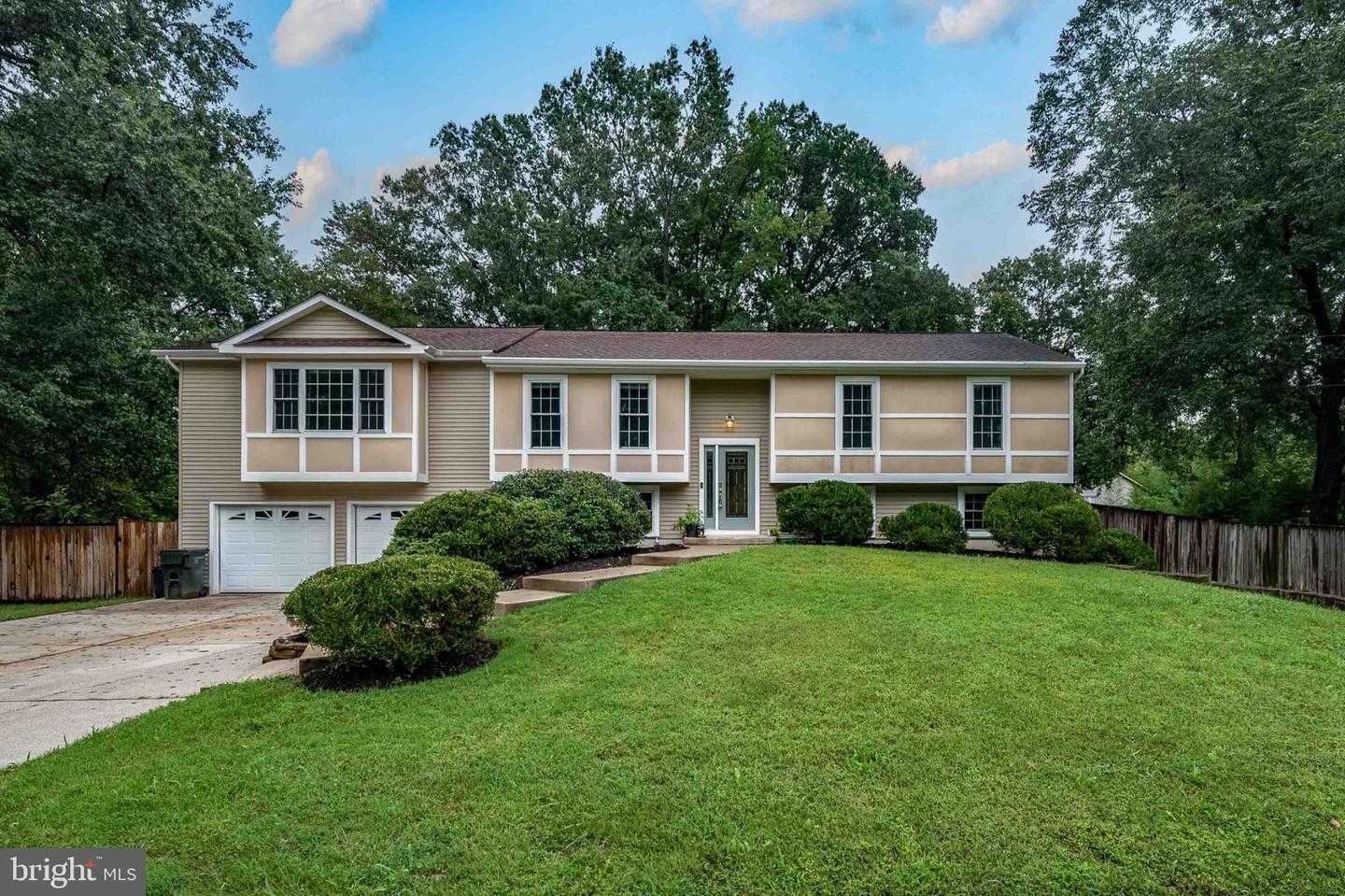 8725 LEA LANE Alexandria Virginia United States, for Sale, residential,  , The Holly Group