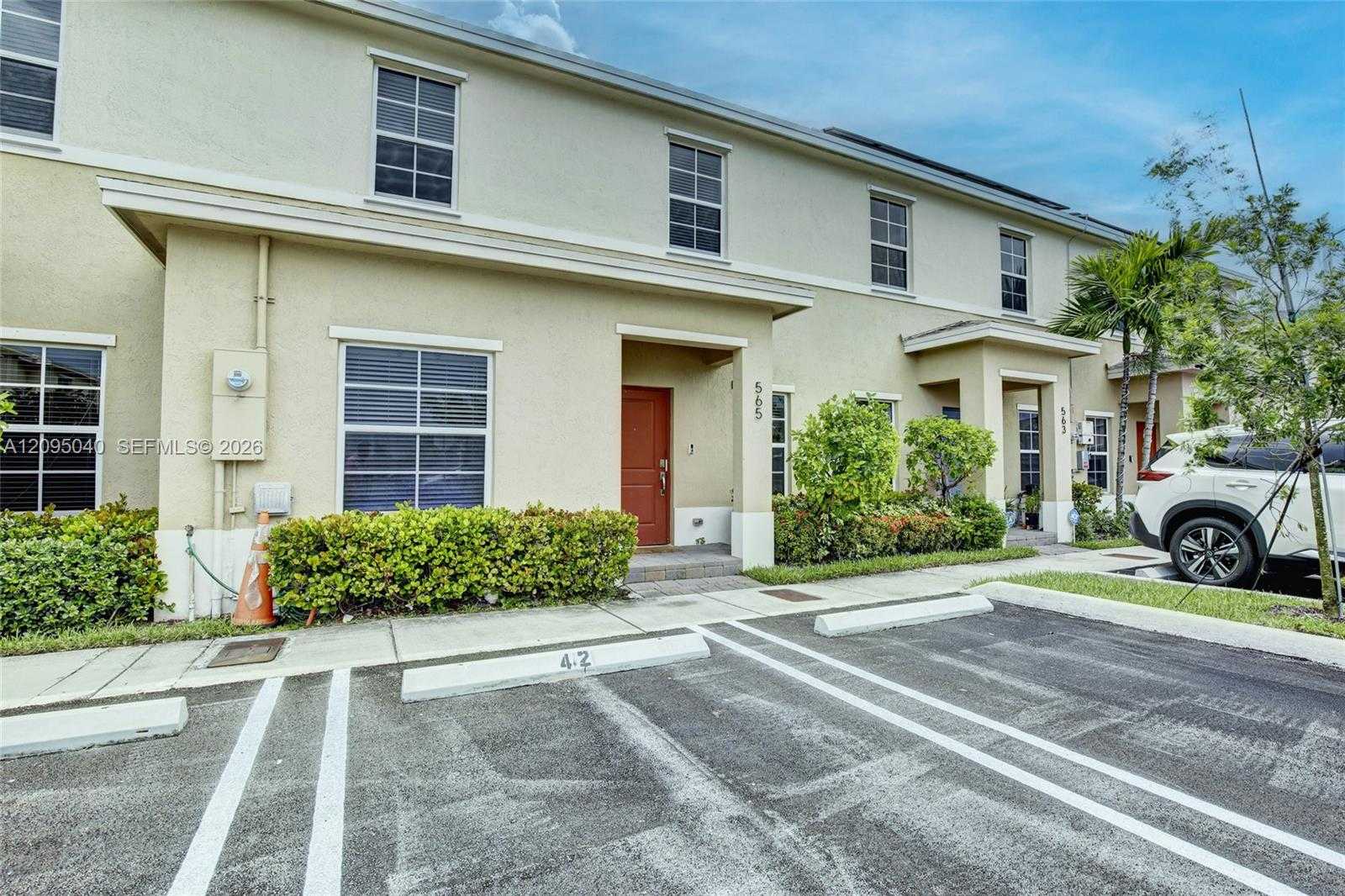565 NE 5th Pl Florida City Florida United States, for Sale, residential, , One Stop Realty - Miami
