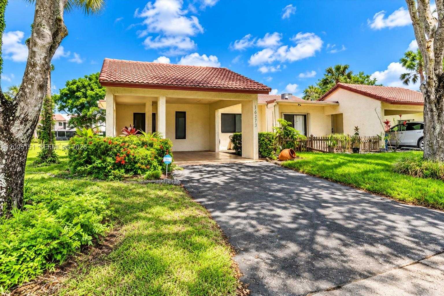 16273 Laurel Dr  APT 7 Weston Florida United States, for Sale, residential, Radmila Mandel, Florida Sky Realty Group