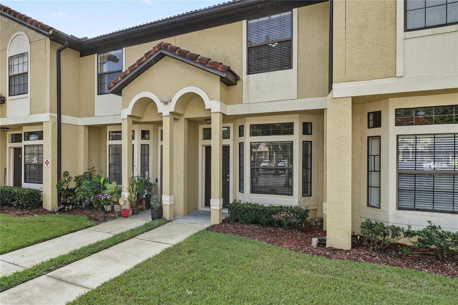 6013 SCOTCHWOOD GLN  APT 20 Orlando Florida United States, for Sale, residential, Joao Pereira, La Rosa Realty