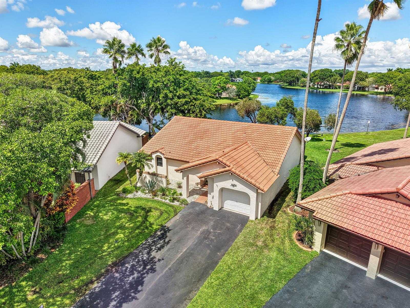2067 Montpeliar Weston Florida United States, for Sale, residential, Radmila Mandel, Florida Sky Realty Group