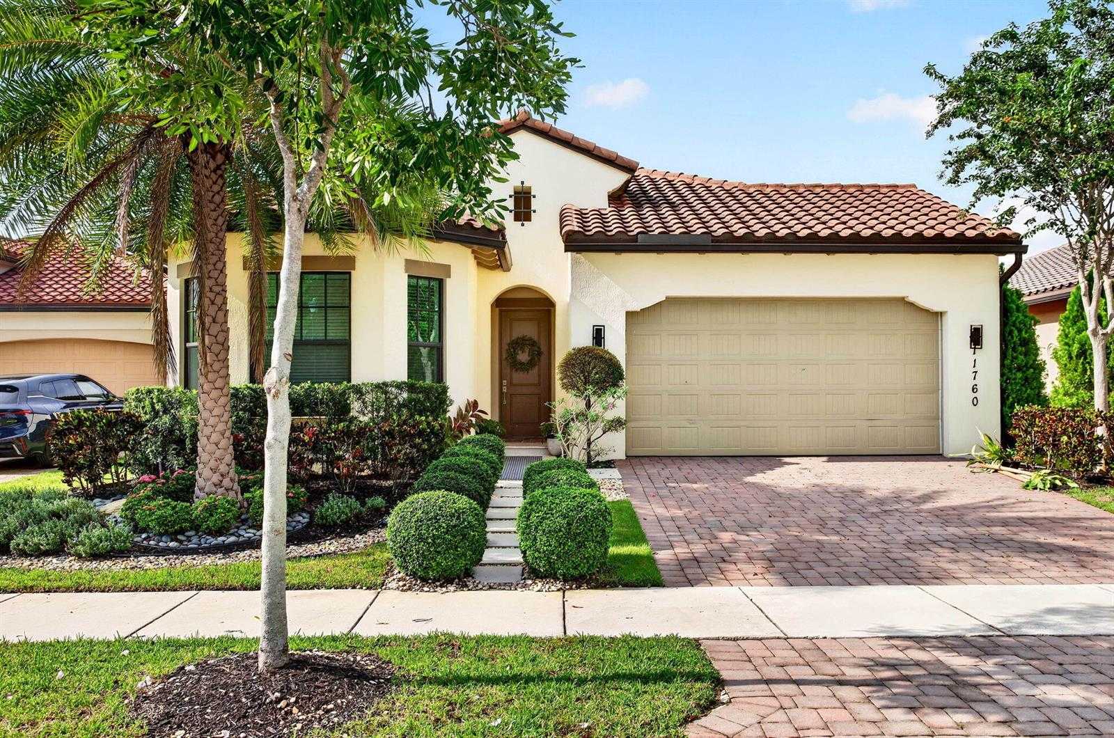 11760 E EASTLAKE Court Parkland Florida United States, for Sale, residential, Pierre J Denis, Realty 100