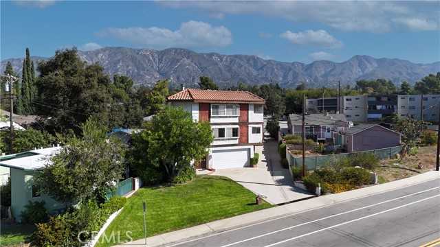 3206 Montrose Avenue APT 4 La Crescenta California United States, for Sale, residential, Seta Rostomian, Berkshire Hathaway HomeService Crest Real Estate