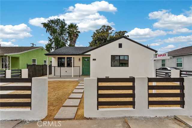 2106 W 94th Pl Los Angeles California United States, for Sale, residential, Joana Laundern, InCom Brokerage Sample