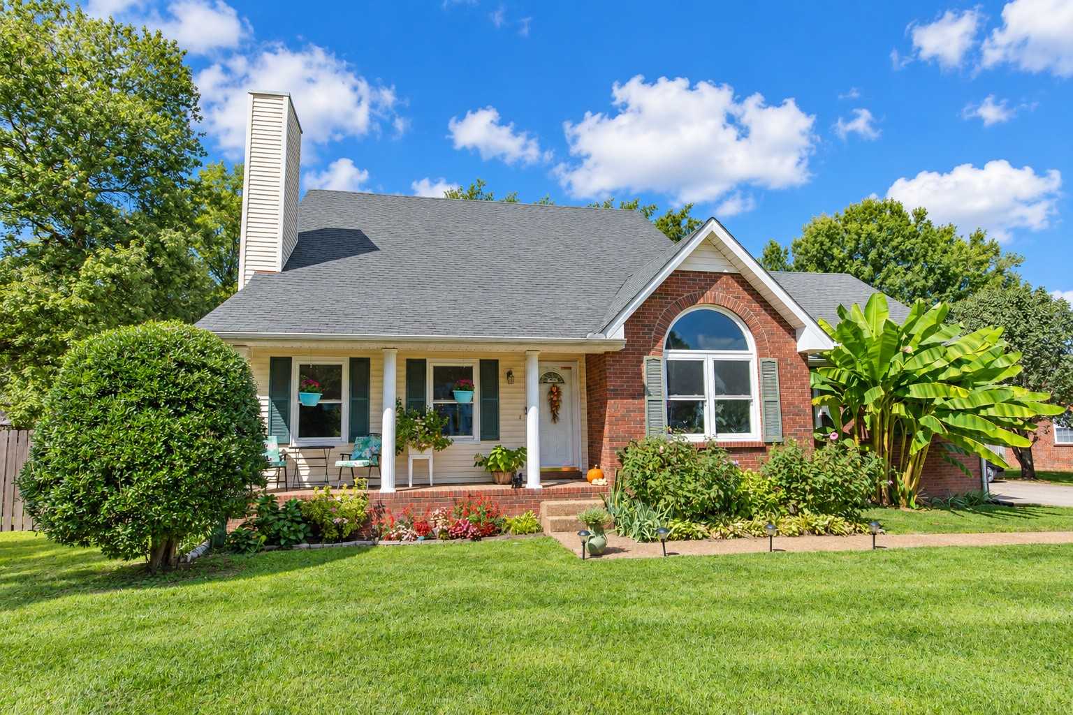 207 Louise Dr White House Tennessee United States, for Sale, residential, Adam Hanes, LPT Realty
