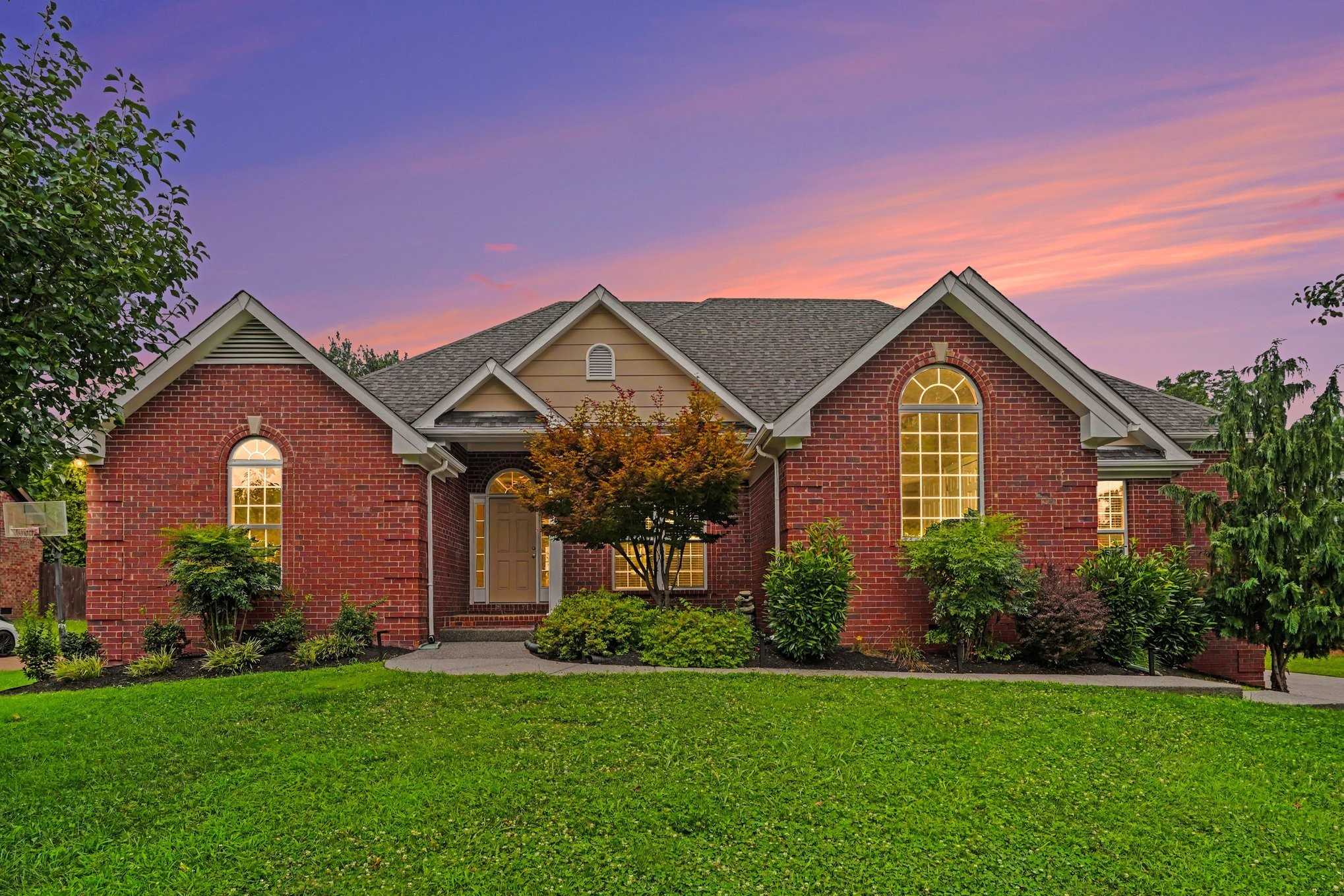 1035 Margaret Dr Hendersonville Tennessee United States, for Sale, residential, Adam Hanes, LPT Realty