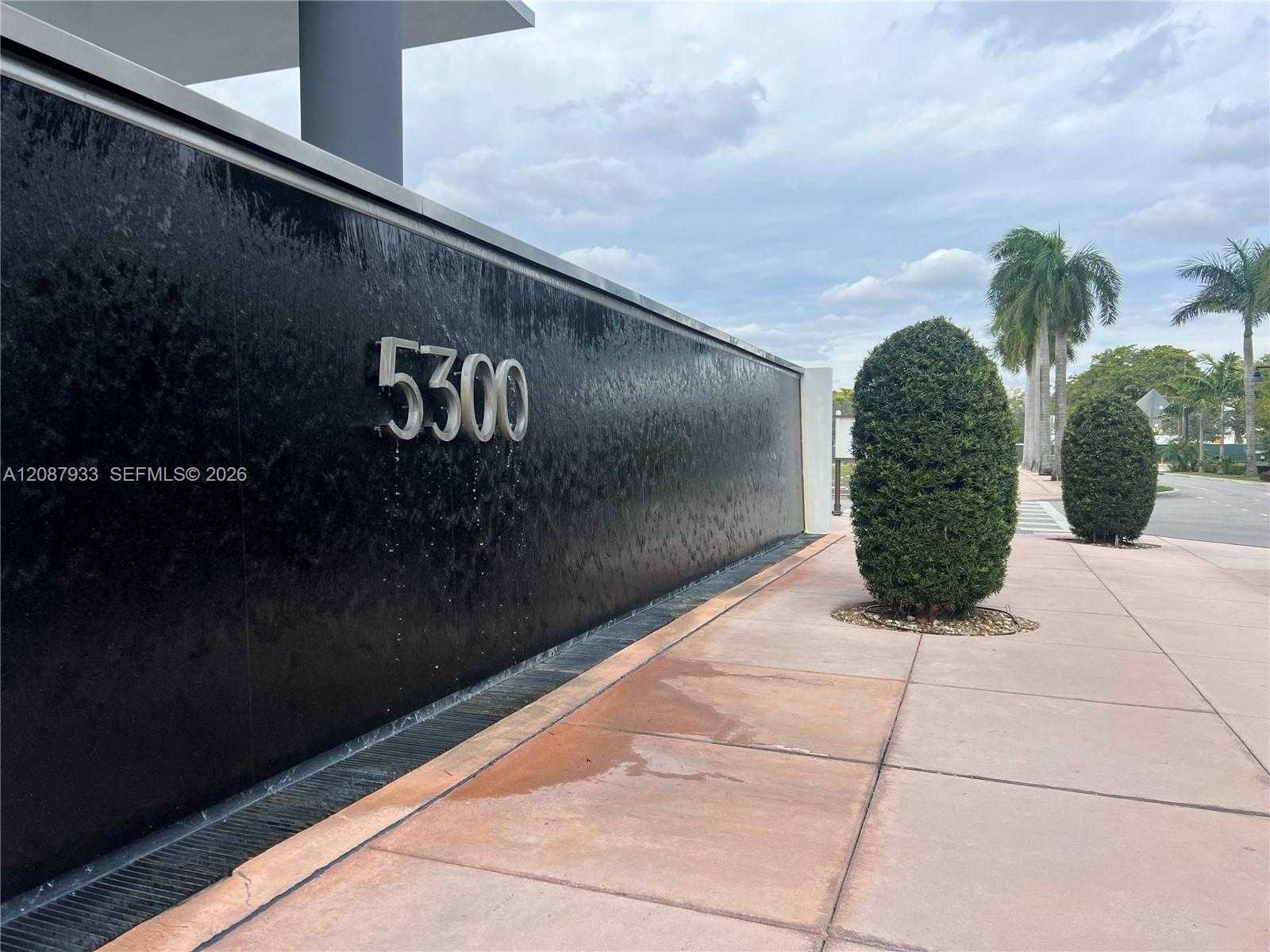 5300 Paseo Blvd  APT 711 Doral Florida United States, for Rent, residential, Roberto Villasmil, Interinvestments Realty, Inc.