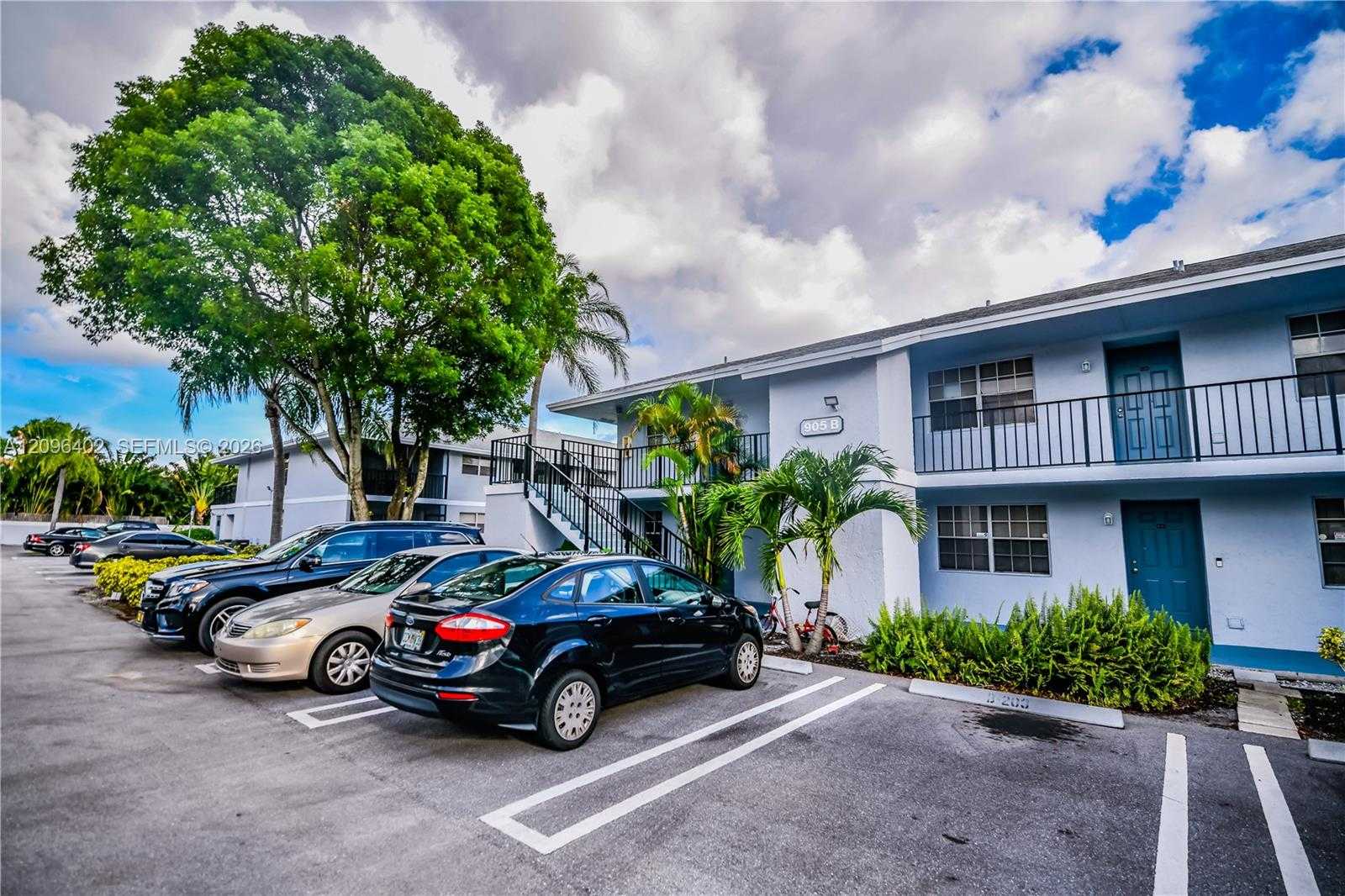 905 Southridge Rd  APT 101B Delray Beach Florida United States, for Rent, residential,  , Phoenix Realtors LLC