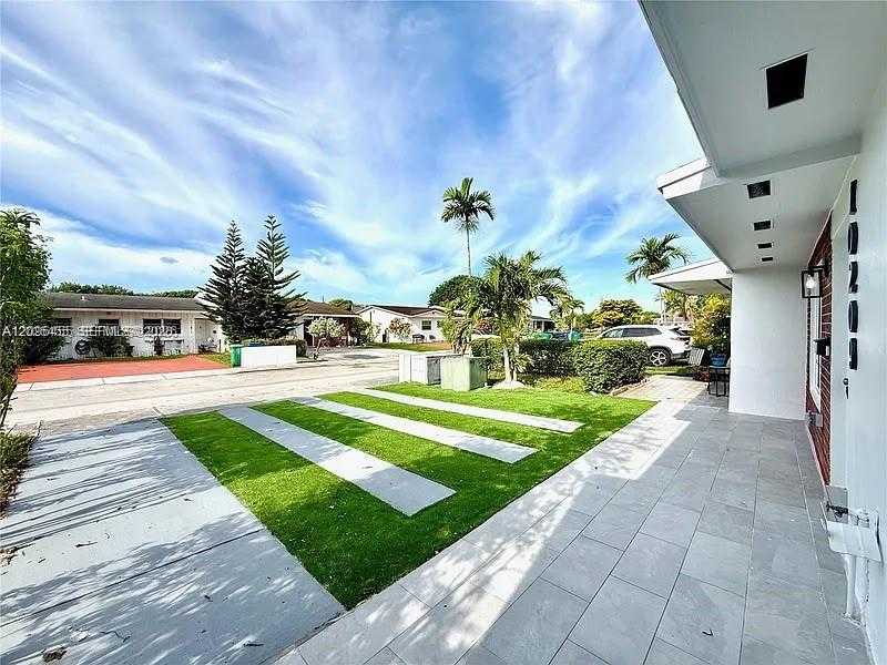 10208 SW 20th Miami Florida United States, for Rent, residential, Sandra Benkahla, The 305 Agency