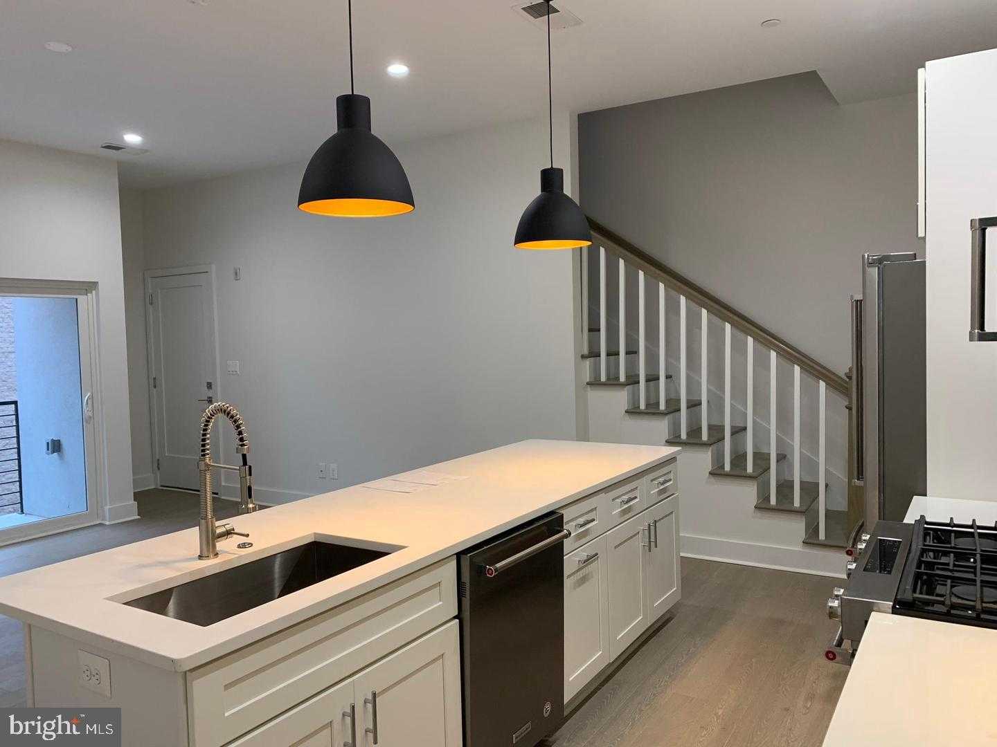 4008 EDMUNDS STREET APT 7 Washington District Of Columbia United States, for Rent, residential, Edward Giles, Georgetown Realty Group