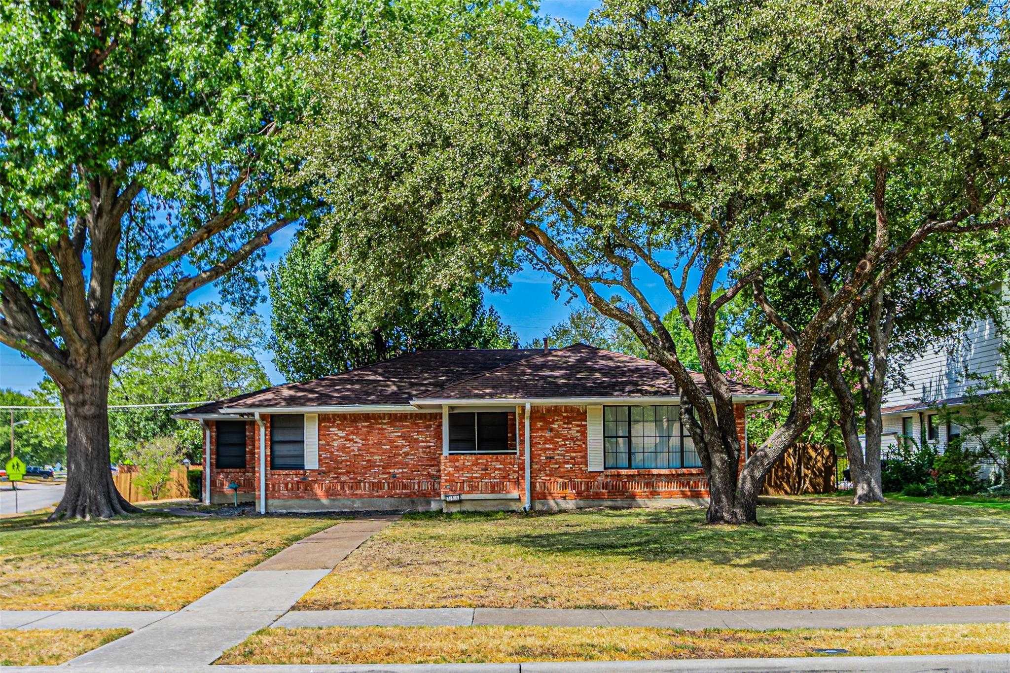216 S Lois Lane Richardson Texas United States, for Sale, residential,  , Orbit Realty Group
