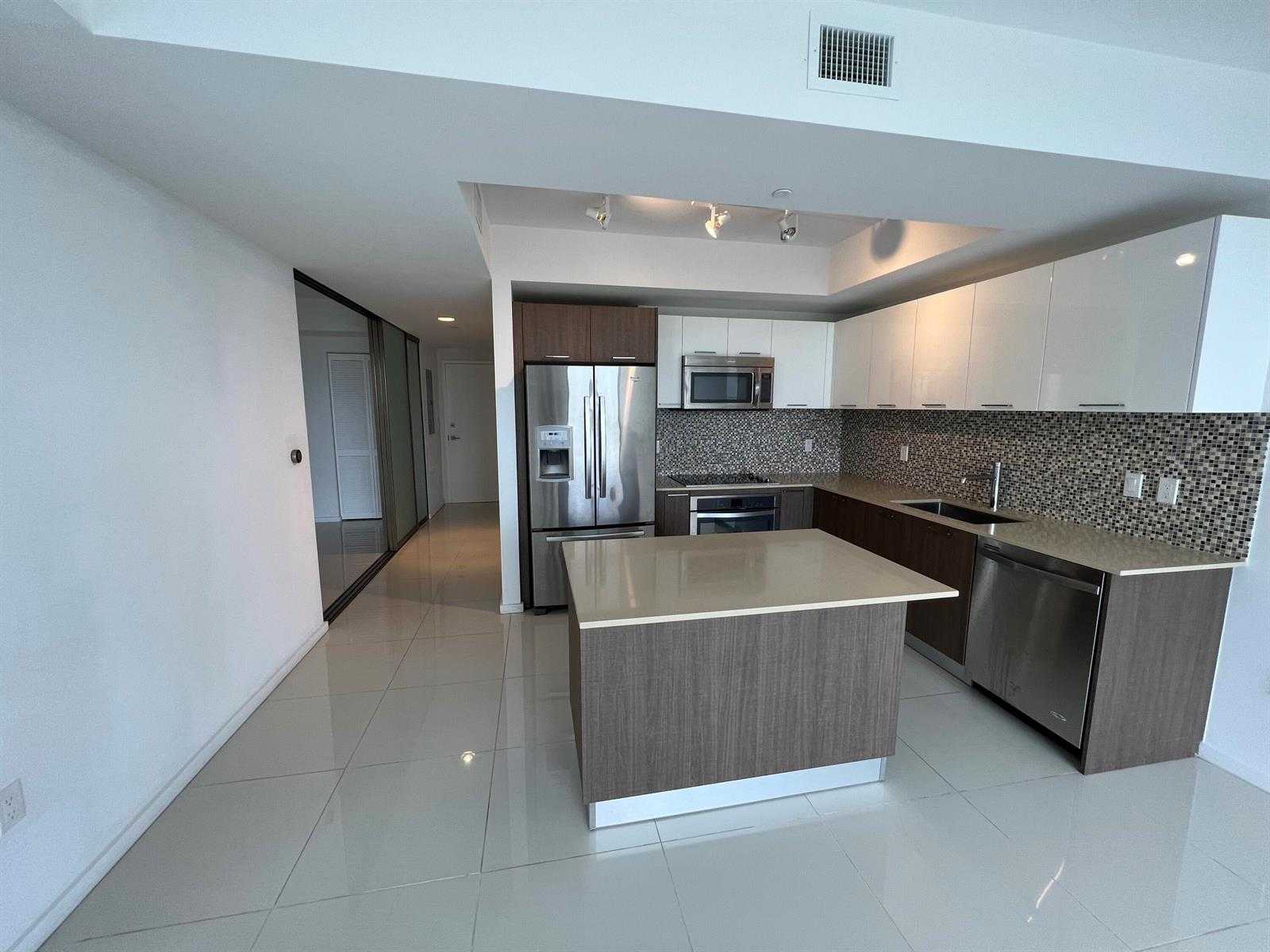 5300 PASEO Boulevard APT 708 Doral Florida United States, for Sale, residential, Roberto Villasmil, Interinvestments Realty, Inc.