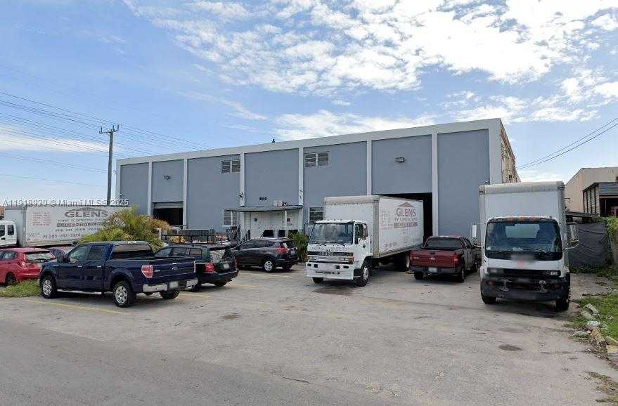 8000 NW 56th St Doral Florida United States, for Lease, commercial, Roberto Villasmil, Interinvestments Realty, Inc.