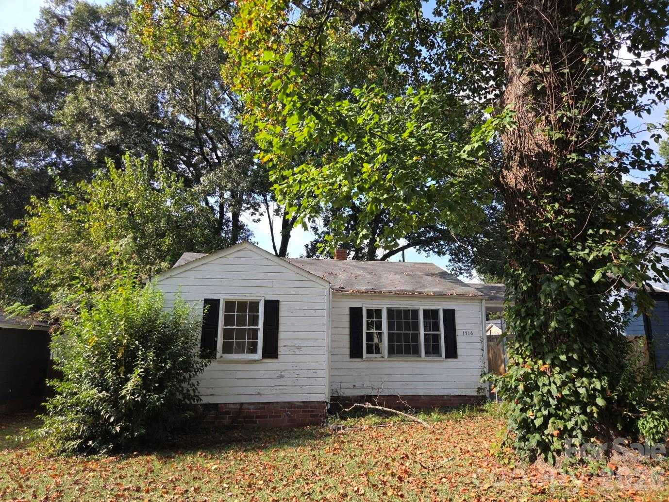 1516 Herrin Avenue Charlotte North Carolina United States, for Sale, commercial, Kristen Haynes, New Home Buyers Brokers / Realty Pros